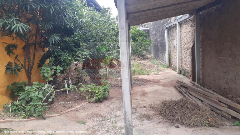 Imagem Casa com 3 Quartos à Venda, 200 m² em Vila Sao Jose - Taubaté
