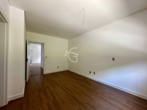 Imagem Sobrado com 3 Quartos à Venda, 346 m² em América - Joinville