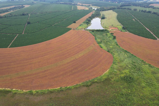 Imagem Fazenda à Venda, 48 m² em Zona Rural - Piumhi