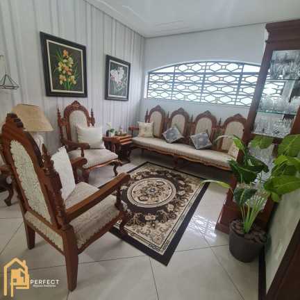 Imagem Casa com 3 Quartos à Venda, 350 m² em Jardim Santa Clara - Taubaté