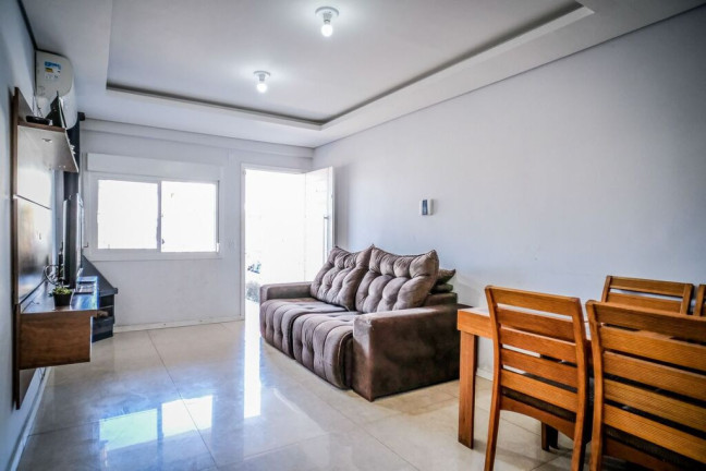 Imagem Casa com 2 Quartos à Venda, 100 m² em Jardim Itu - Porto Alegre