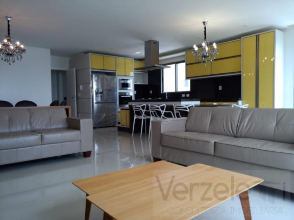 Imagem Apartamento com 4 Quartos para Temporada, 183 m² em Centro - Balneário Camboriú Imagem Apartamento com 4 Quartos para Temporada, 183 m² em Centro - Balneário Camboriú