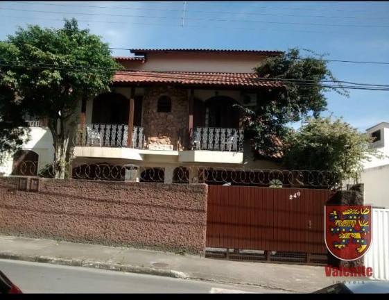 Imagem Casa com 7 Quartos à Venda, 360 m² em Capoeiras - Florianópolis