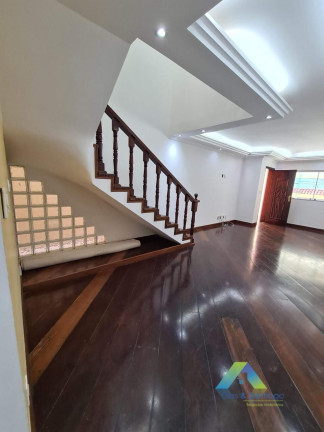Imagem Sobrado com 3 Quartos à Venda, 246 m² em Vila Pires - Santo André Imagem Sobrado com 3 Quartos à Venda, 246 m² em Vila Pires - Santo André