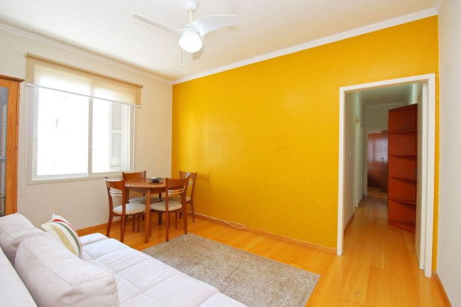Imagem Apartamento com 2 Quartos à Venda, 71 m² em São João - Porto Alegre
