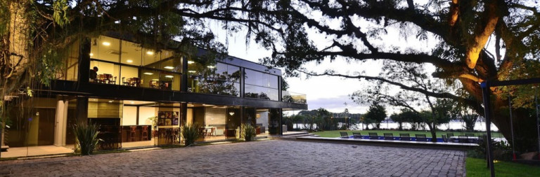 Imagem Casa de Condomínio com 3 Quartos à Venda, 685 m² em Tristeza - Porto Alegre