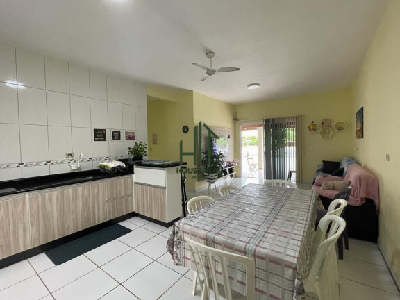Imagem Casa com 4 Quartos à Venda, 130 m² em Barra Do Saí - Itapoá