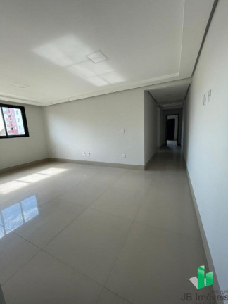 Imagem Imóvel com 3 Quartos à Venda, 101 m² em Centro - Montes Claros Imagem Imóvel com 3 Quartos à Venda, 101 m² em Centro - Montes Claros
