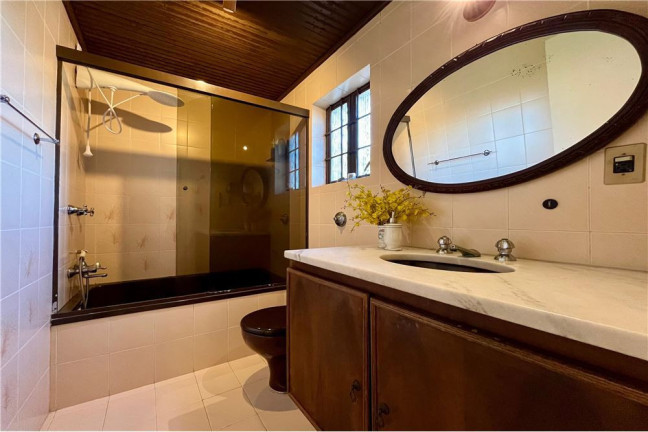 Imagem Casa com 3 Quartos à Venda, 300 m² em Jardim Carvalho - Porto Alegre Imagem Casa com 3 Quartos à Venda, 300 m² em Jardim Carvalho - Porto Alegre