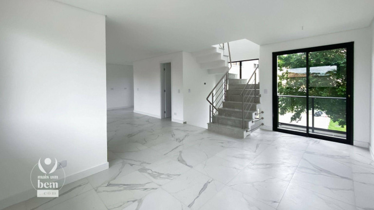 Imagem Sobrado com 3 Quartos à Venda, 179 m² em Guabirotuba - Curitiba