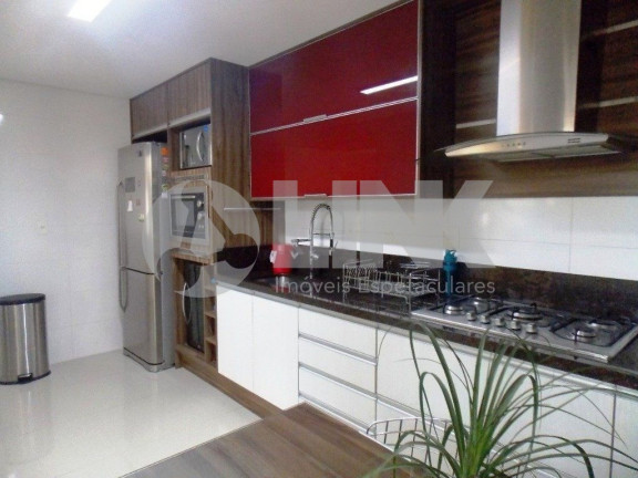 Imagem Casa com 3 Quartos à Venda, 183 m² em Jardim Itu - Porto Alegre Imagem Casa com 3 Quartos à Venda, 183 m² em Jardim Itu - Porto Alegre