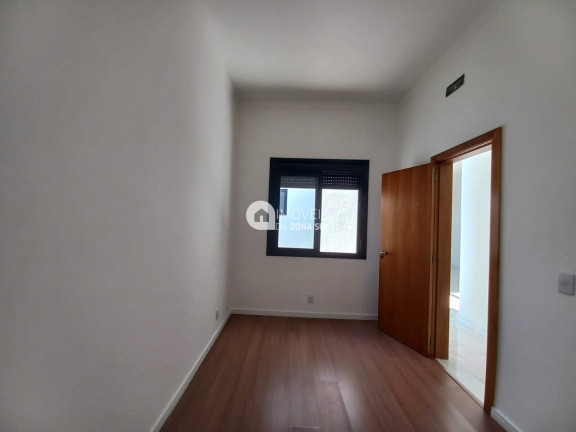 Imagem Casa com 3 Quartos à Venda, 100 m²