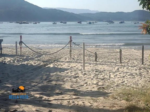 Sobrado com 4 Quartos à Venda,  em Balneario Praia Do Perequê - Guaruja