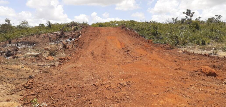 Imagem Terreno à Venda, 300 m² em Arembepe - Camaçari Imagem Terreno à Venda, 300 m² em Arembepe - Camaçari