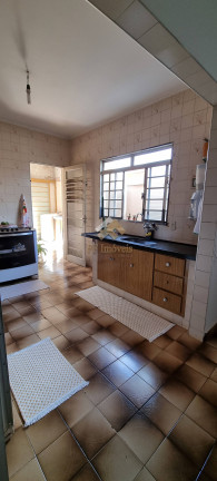 Imagem Casa com 3 Quartos à Venda, 250 m² em São Carlos