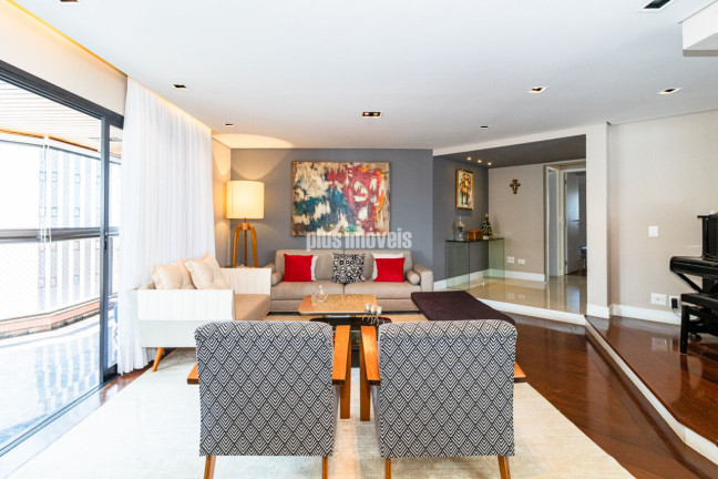 Imagem Apartamento com 4 Quartos à Venda, 235 m² em Moema - São Paulo Imagem Apartamento com 4 Quartos à Venda, 235 m² em Moema - São Paulo