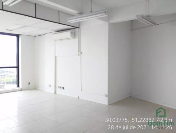 Imagem Sala Comercial para Alugar, 68 m² em Centro Histórico - Porto Alegre Imagem Sala Comercial para Alugar, 68 m² em Centro Histórico - Porto Alegre