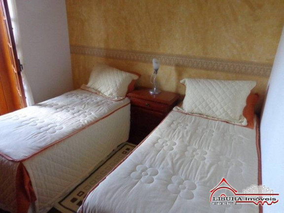 Imagem Apartamento com 4 Quartos à Venda, 226 m² em Campos Do Jordão Imagem Apartamento com 4 Quartos à Venda, 226 m² em Campos Do Jordão