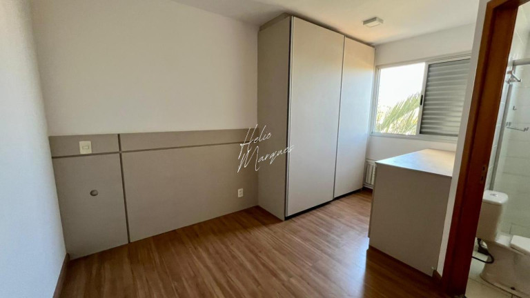 Imagem Apartamento com 3 Quartos à Venda, 70 m² em Tiradentes - Campo Grande