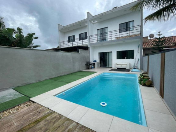 Imagem Sobrado com 3 Quartos à Venda, 129 m² em Itacolomi - Piçarras