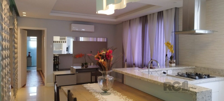 Apartamento com 2 Quartos à Venda, 97 m² em Rio Branco - Porto Alegre