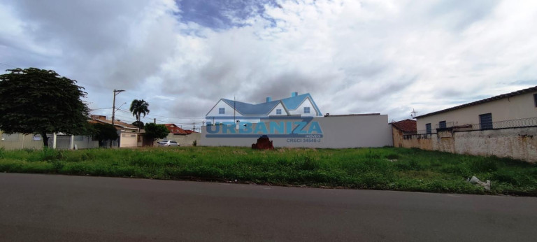 Terreno à Venda, 275 m² em Jardim Pinheiros - Birigui