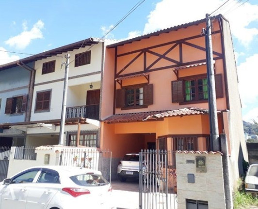 Casa com 3 Quartos à Venda, 112 m² em Cascata Guarani - Teresópolis