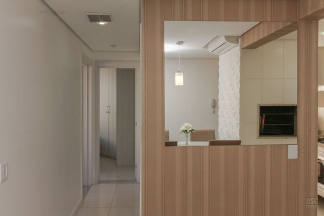 Imagem Imóvel com 2 Quartos à Venda, 58 m² em Vila Nova - Porto Alegre Imagem Imóvel com 2 Quartos à Venda, 58 m² em Vila Nova - Porto Alegre