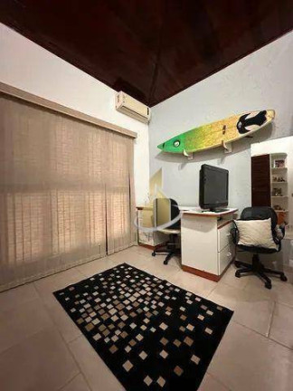Imagem Sobrado com 6 Quartos à Venda, 566 m² em Horto (morro Das Moças) - Ubatuba Imagem Sobrado com 6 Quartos à Venda, 566 m² em Horto (morro Das Moças) - Ubatuba