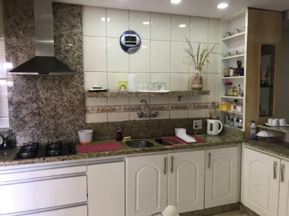Imagem Casa com 3 Quartos à Venda, 204 m² em Jardim Sabará - Porto Alegre Imagem Casa com 3 Quartos à Venda, 204 m² em Jardim Sabará - Porto Alegre
