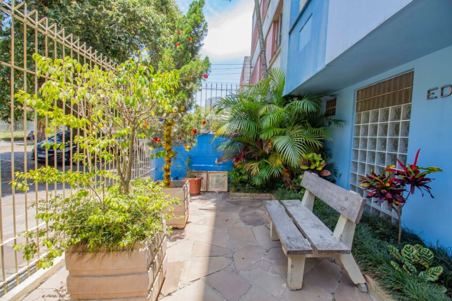 Imagem Apartamento com 2 Quartos à Venda, em Menino Deus - Porto Alegre Imagem Apartamento com 2 Quartos à Venda, em Menino Deus - Porto Alegre