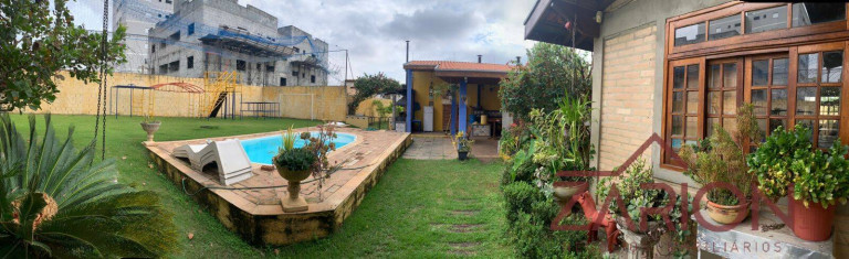 Imagem Casa com 3 Quartos à Venda, 450 m² em Vila São José - Taubaté