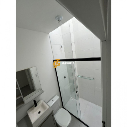 Imagem Casa com 2 Quartos à Venda, 50 m² em Espinheiros - Itajaí
