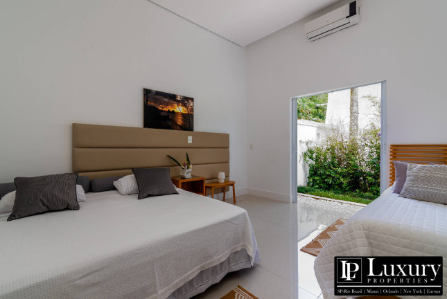 Imagem Casa de Condomínio com 4 Quartos à Venda, em Balneario Praia Do Perequê - Guarujá Imagem Casa de Condomínio com 4 Quartos à Venda, em Balneario Praia Do Perequê - Guarujá