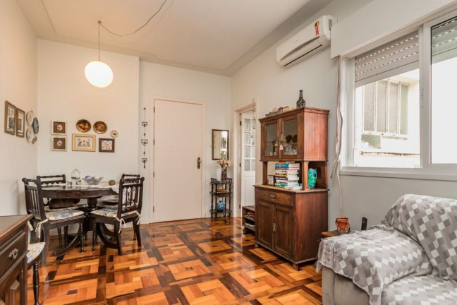 Imagem Imóvel com 2 Quartos à Venda, 60 m² em São João - Porto Alegre