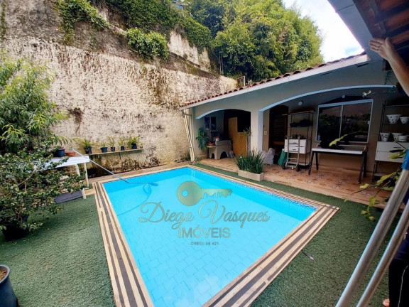 Imagem Casa com 3 Quartos à Venda, 600 m² em Várzea - Teresópolis