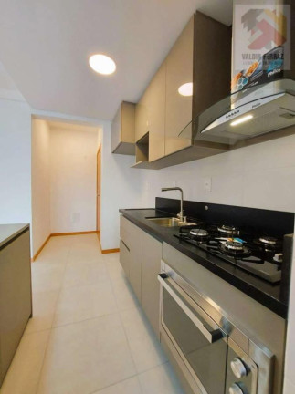 Imagem Apartamento com 2 Quartos para Alugar, 61 m² em Coqueiros - Florianópolis