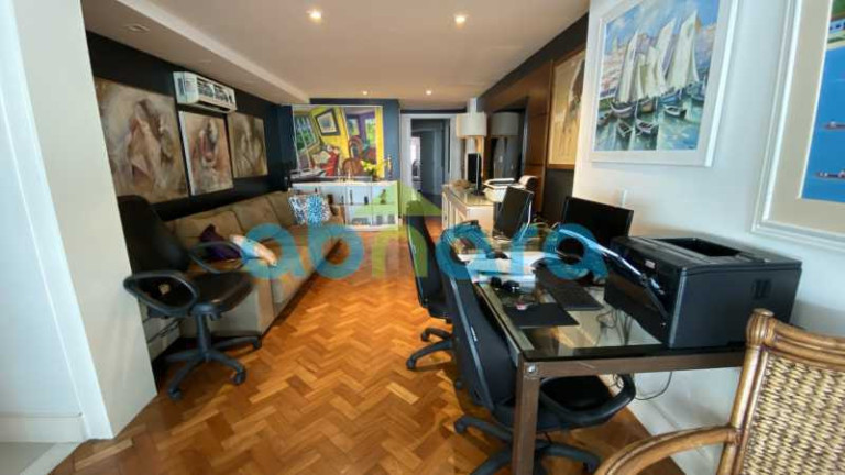 Imagem Apartamento com 4 Quartos à Venda, 340 m² em Copacabana - Rio De Janeiro Imagem Apartamento com 4 Quartos à Venda, 340 m² em Copacabana - Rio De Janeiro