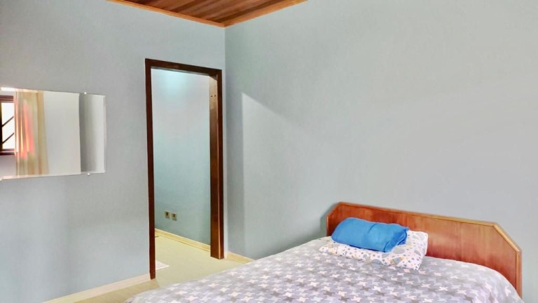 Imagem Casa com 3 Quartos à Venda, 240 m² em Campo De Santana - Curitiba
