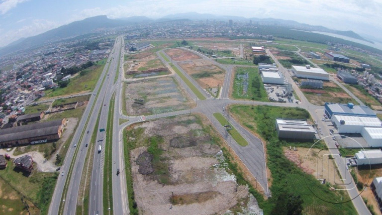 Imagem Terreno à Venda, 600 m² em Barra Do Aririú - Palhoça Imagem Terreno à Venda, 600 m² em Barra Do Aririú - Palhoça