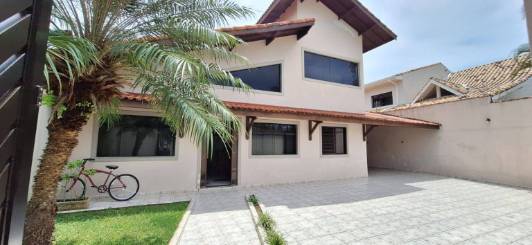 Imagem Casa com 4 Quartos à Venda, 368 m² em Balneário Stella Maris - Peruíbe Imagem Casa com 4 Quartos à Venda, 368 m² em Balneário Stella Maris - Peruíbe