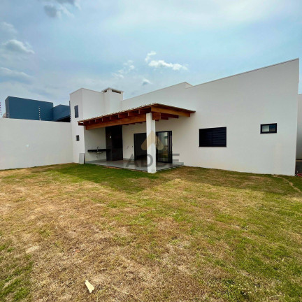 Imagem Casa com 3 Quartos à Venda, 405 m² em Green Park - Sorriso
