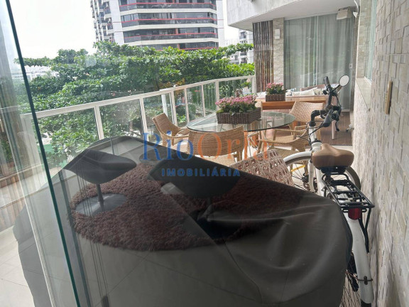Imagem Apartamento com 3 Quartos à Venda, 220 m² em Barra Da Tijuca - Rio De Janeiro