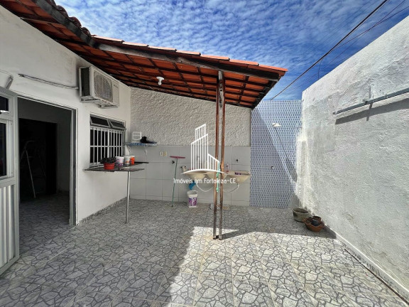 Imagem Casa com 3 Quartos à Venda, 108 m² em Cidade 2000 - Fortaleza