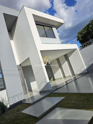 Casa com 4 Quartos à Venda, 300 m² em Morada Da Serra - Montes Claros