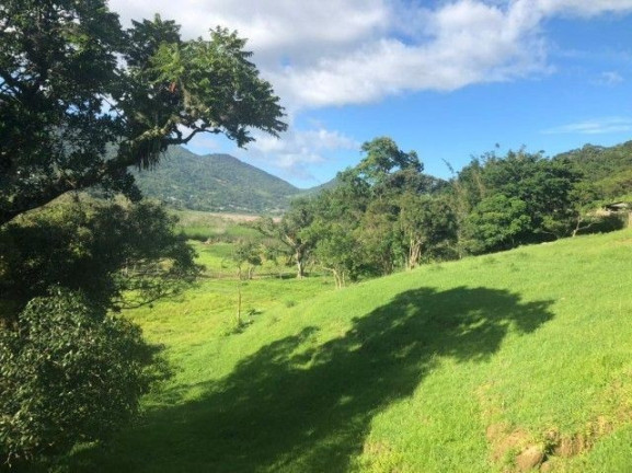 Imagem Terreno à Venda, em Macacu - Garopaba Imagem Terreno à Venda, em Macacu - Garopaba