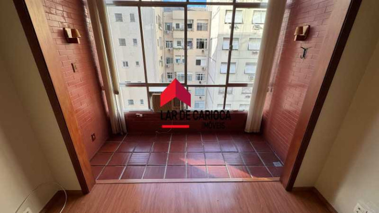 Imagem Apartamento com 2 Quartos à Venda, 71 m² em Copacabana - Rio De Janeiro