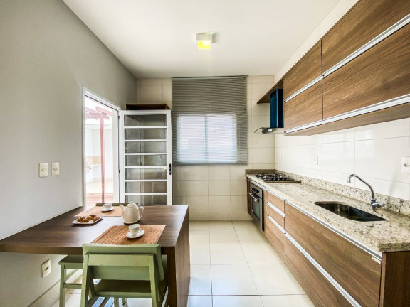 Imagem Casa com 3 Quartos à Venda, 165 m² em Ribeirão Do Lipa - Cuiabá