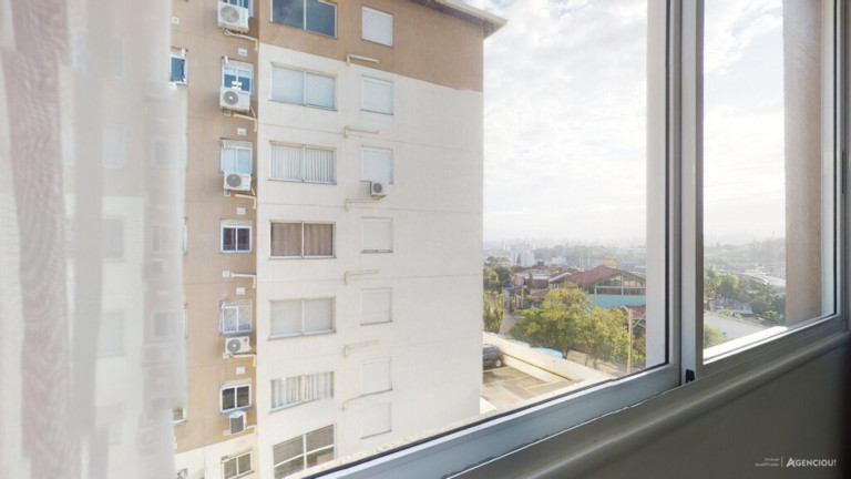 Imagem Imóvel com 3 Quartos à Venda, 72 m² em Medianeira - Porto Alegre