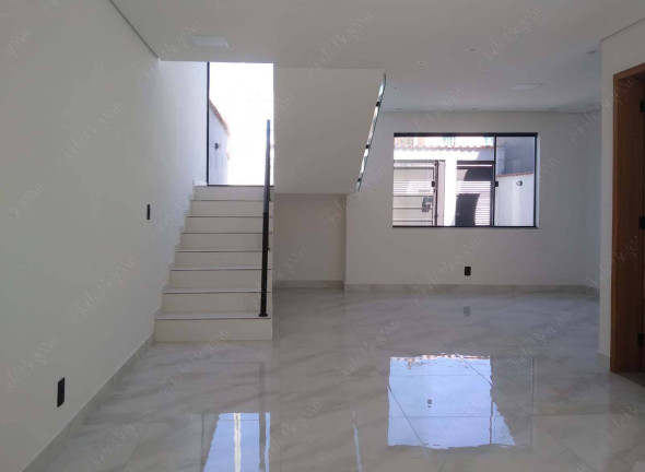 Imagem Casa com 3 Quartos à Venda, 175 m² em Jardim Quaresmeira - Suzano